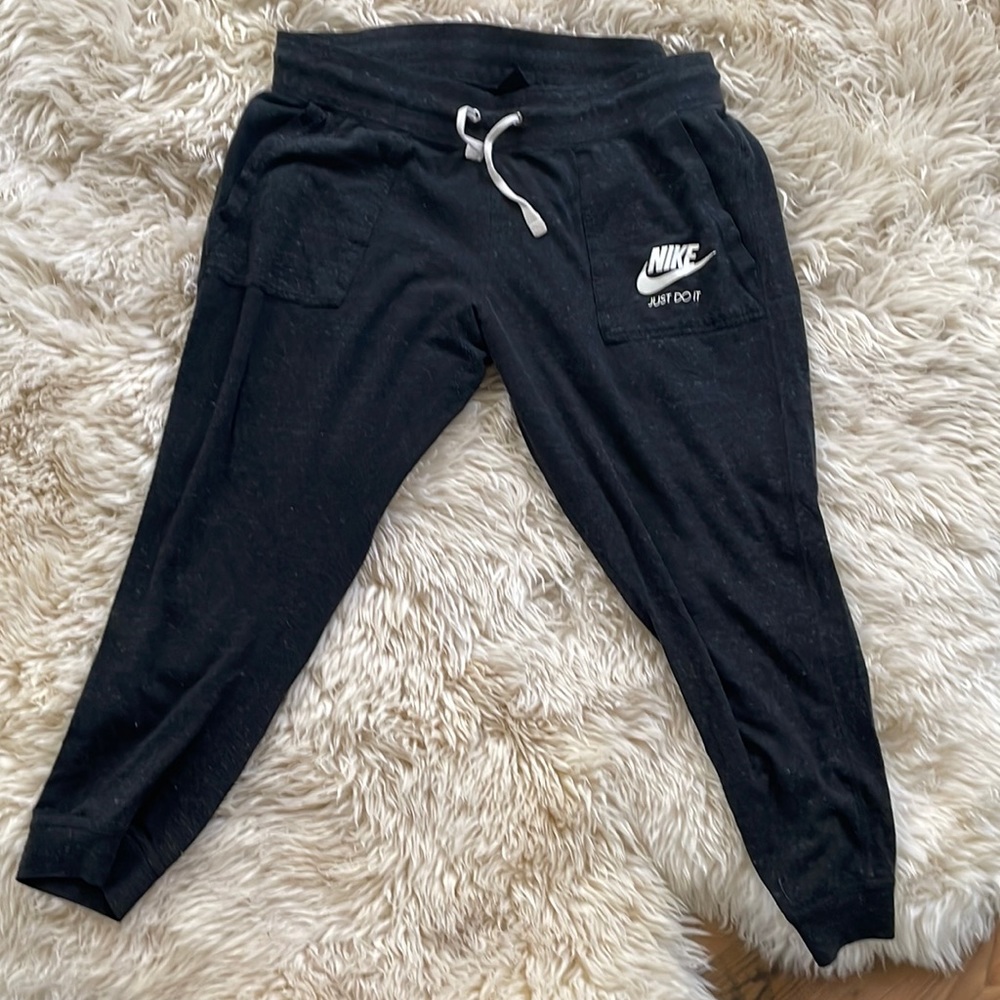 Nike capri sweats